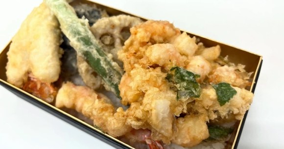 Cheap vs. expensive — Is a premium-priced tempura bento really worth it ...