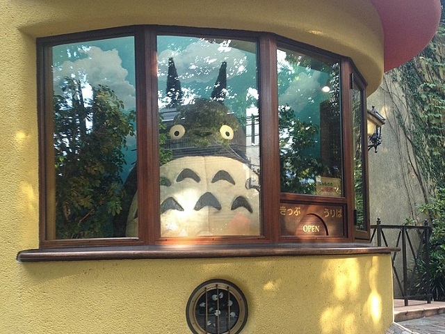 Someone secretly left a beautiful, touching present for Totoro at Tokyo’s Ghibli Museum【Photos】