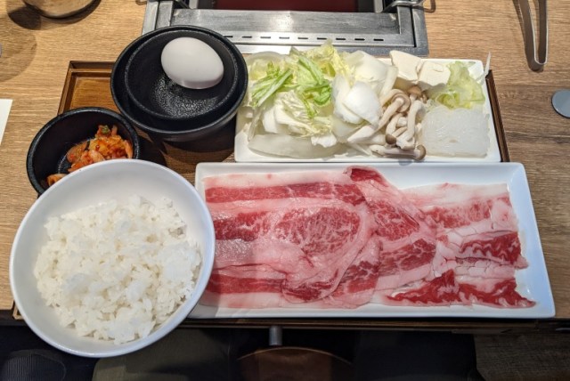Solo sukiyaki! Cook-in-the-counter hot pot is newest way to treat yourself to great food in Tokyo