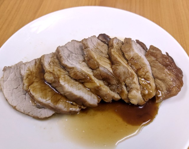 We make chashu in just eight minutes, thanks to Kaldi’s microwaveable roast pork【Taste Test】