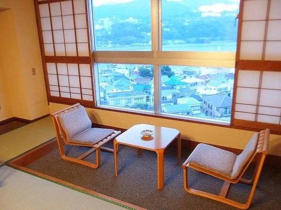 Did you know Tokyoites get discounts on certain hotels? We list them up