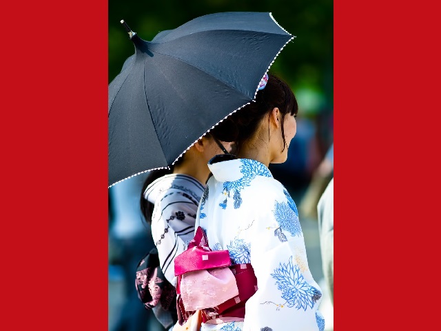 Is it time for men in Japan to start using parasols? Survey says guys ready to get out of the sun