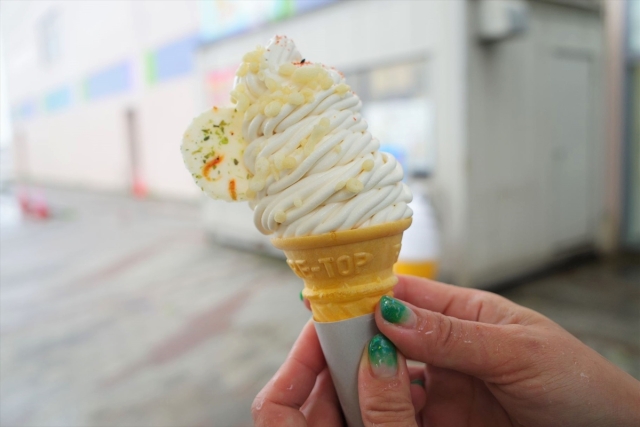 Vending machine noodle ice cream: A retro icon in Japan brings joy to a new generation