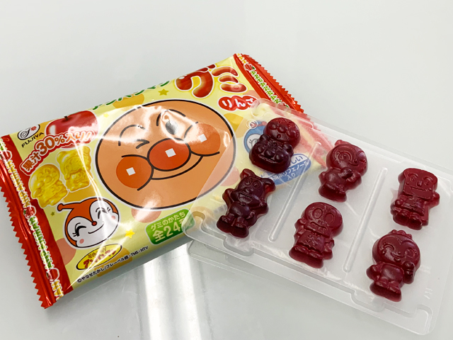 Speedruns to open packs of gummies trends on Japanese social media【Video】