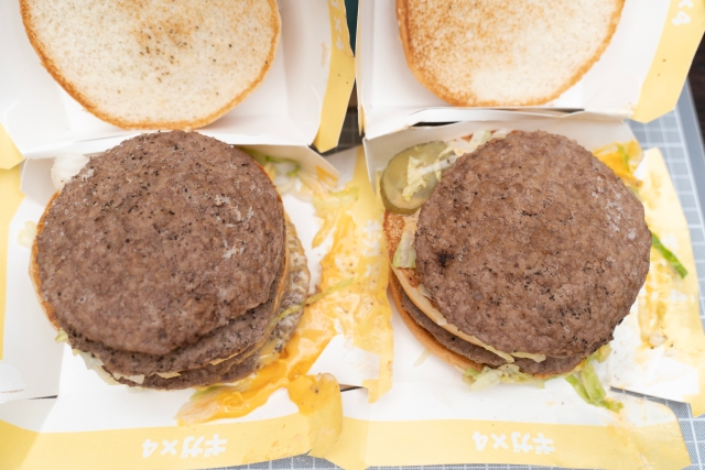 We create the Ultimate Giga Big Mac, and it's the best Big Mac we