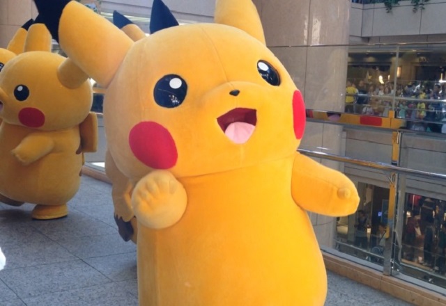 Communist politician seen campaigning with Pikachu knockoff in Japan【Photo】