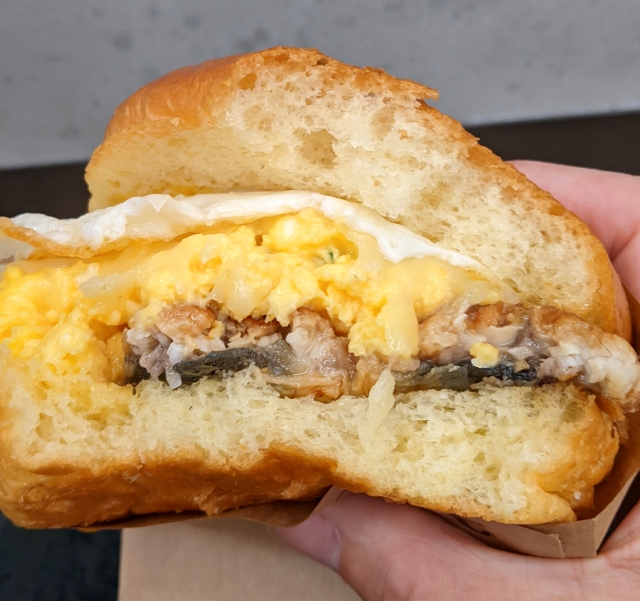 Eggslut adds a whole ass eel to a new sandwich in Japan SoraNews24 Japan News