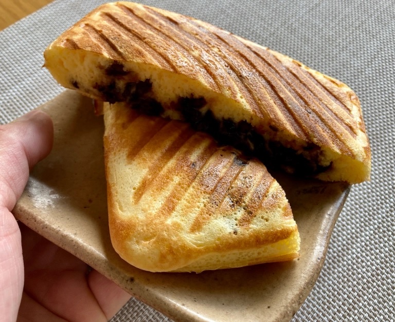 Japanese hot sandwich maker dessert heaven: Making a jumbo
