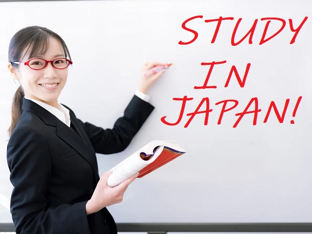 Japanese prime minster wants to increase the number of foreigners studying in Japan