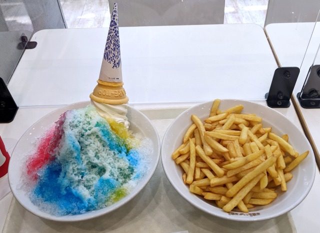 Mr. Sato stops by 7-Eleven’s often overlooked fast food chain Poppo