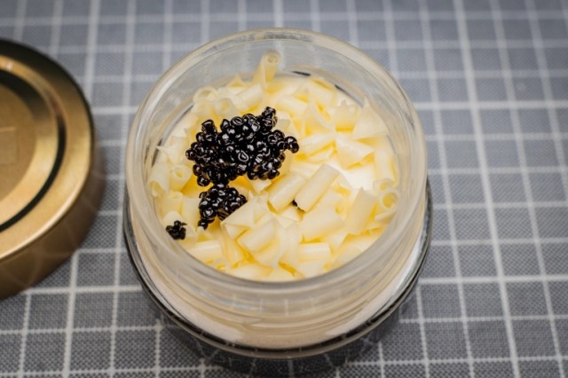 Japan’s caviar purin custard pudding – Weirdly wonderful, or foolishly fancy?【Taste test】