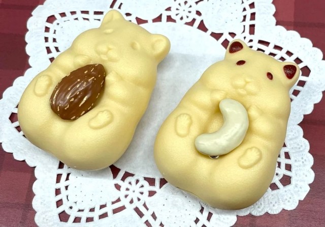 Japan’s super popular hamster-shaped monaka made into capsule toy form for all to enjoy