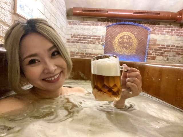 Our Japanese reporter visits Czechia’s famous beer spas and boozily bathes in a bath of beer