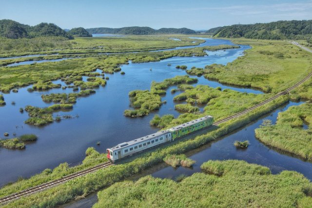 Real-life Spirited Away train line found in Japan?