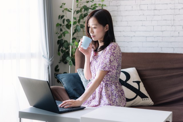 Government survey finds teleworking at least once per week raises Japanese worker happiness level