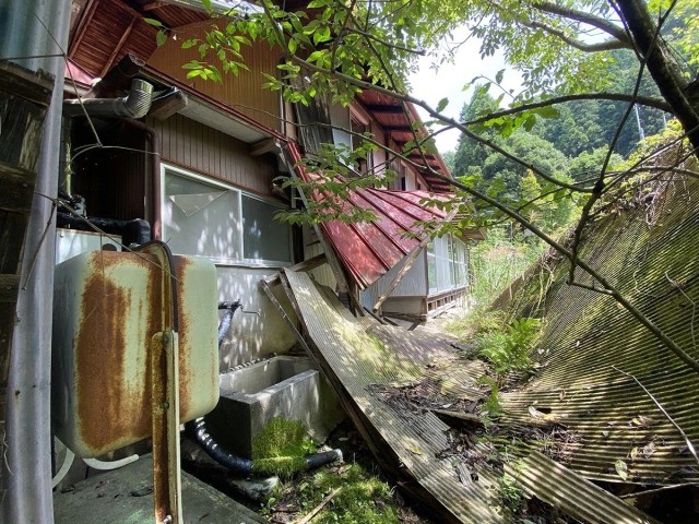 https://soranews24.com/wp-content/uploads/sites/3/2022/11/Japan-home-buy-property-cheap-countryside-building-real-estate-renovation-how-to-demolition-company-before-after-photos-35.jpg?w=640