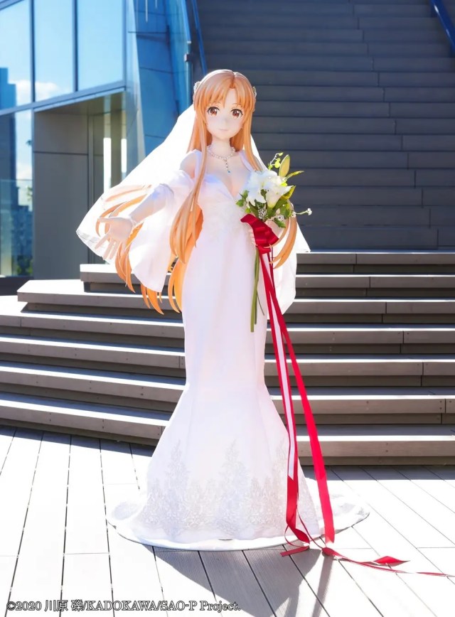 Life-size Sword Art Online anime girl figure wears real, custom