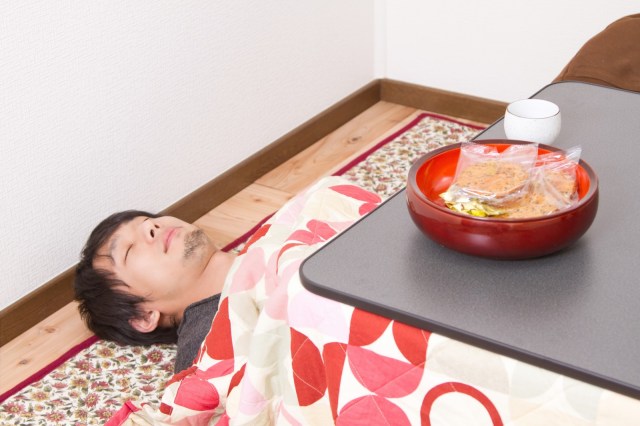 Will you really catch a cold if you sleep under a Japanese kotatsu table?