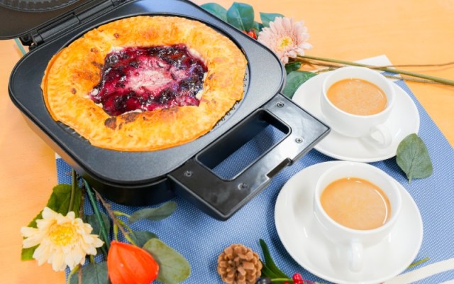 Japan’s Whole Pie Maker kitchen gadget is set to be our new hero this holiday baking season【Pics】