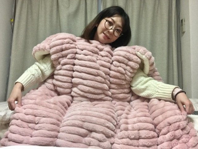 This crazy wearable cushion is Japan’s truly hottest winter fashion【Photos】