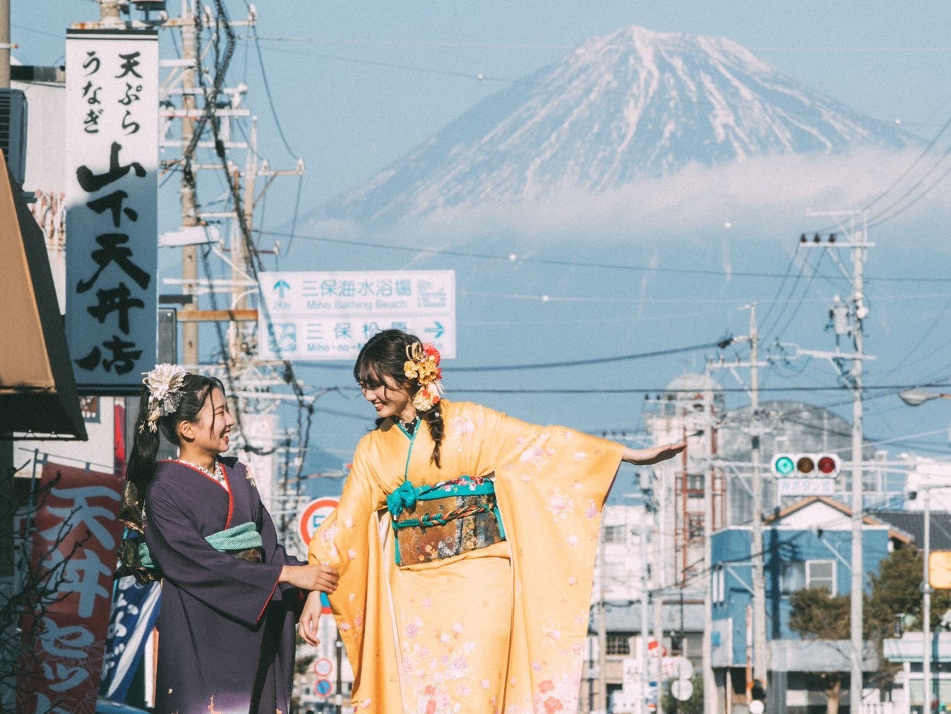 Mt. Fuji schoolgirl photo models who charmed Japan years ago reunite to  celebrate Coming of Age Day | SoraNews24 -Japan News-