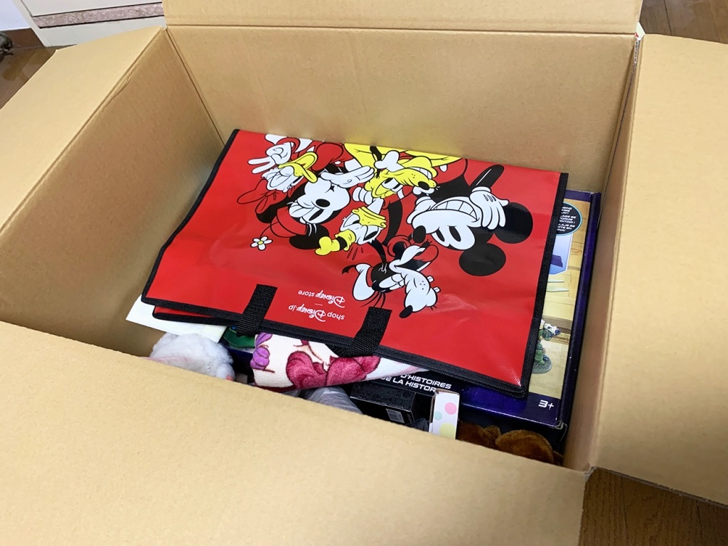 What's in a Japan Disney Store Lucky Box? Our non-Disney fanatic finds out!