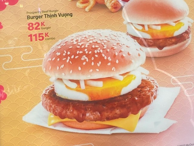 Our Japanese language reporter gets lucky with Vietnam McDonald’s Prosperity Beef Burger