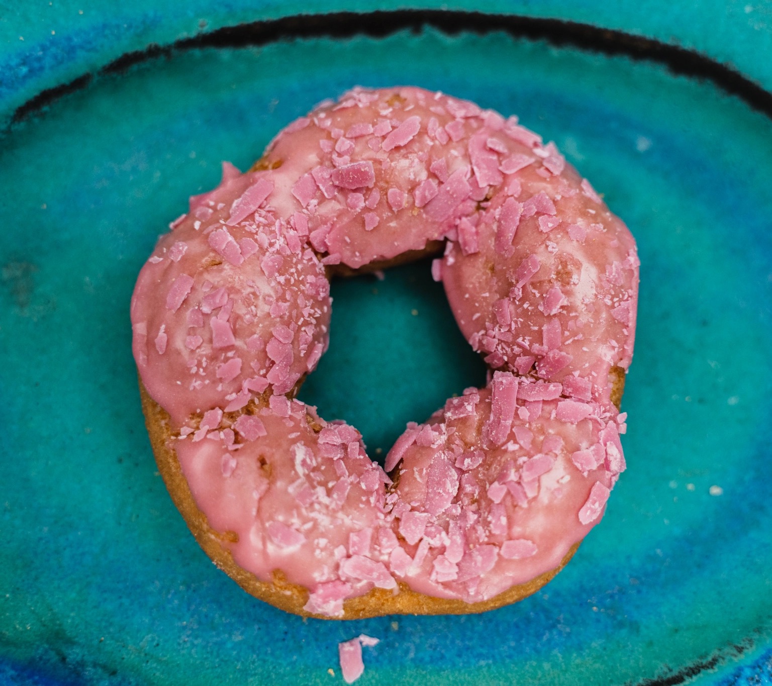 New sakura doughnuts from Mister Donut Japan take us on a journey from