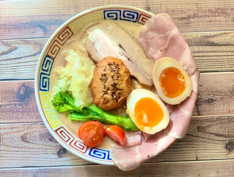 To celebrate Almond Day, we eat an unusual ramen dish made with almond