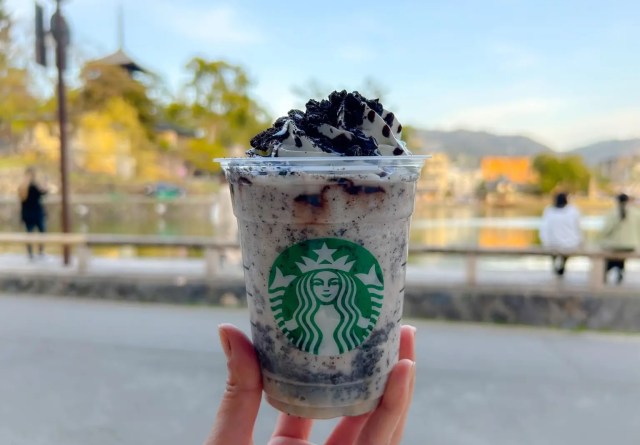 Can you customise the Starbucks Snoopy Frappuccino to make it even more like Snoopy?【Taste test】