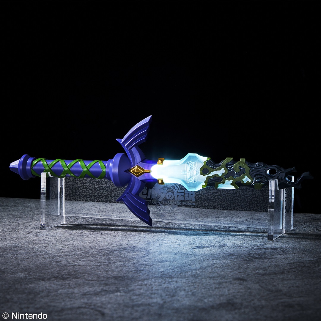 Light-up Master Sword, Rupee dishes, and heart notebook all part 