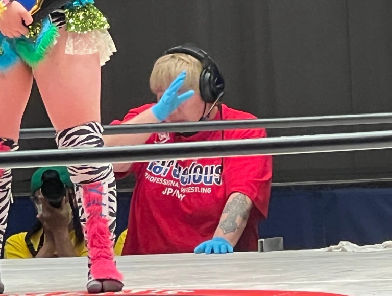 Attending Japanese women's pro wrestling live for the first time ever–and  having an absolute blast