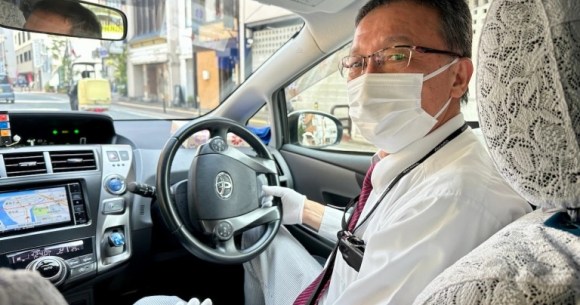 Hey, Japanese taxi driver! Take us to the best restaurant in Fukuoka’s ...