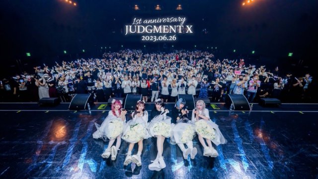What it’s like to attend an idol concert where they’re singing lyrics that you wrote【Pt. II】