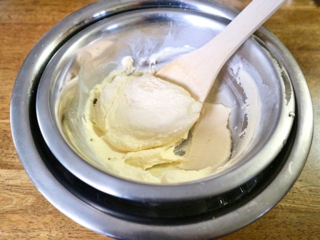 We try a method for making ice cream that doesn’t require a freezer【SoraKitchen】