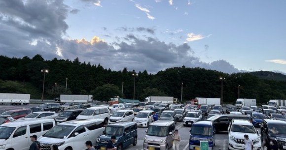 The Reasons Why Japanese Highway Rest Stops Have Angled Parking