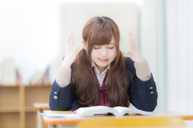 Over half of Japanese students in nationwide test score zero percent in English speaking section