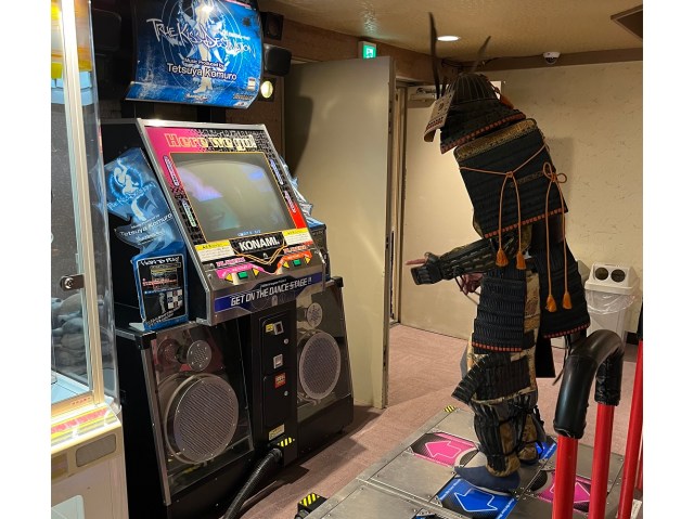 Wear samurai armor while playing video games? That’s an option at this Japanese inn【Video】