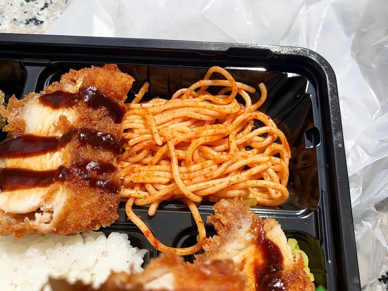Japanese bento shop becomes a hot topic with foreigners on Reddit, but ...