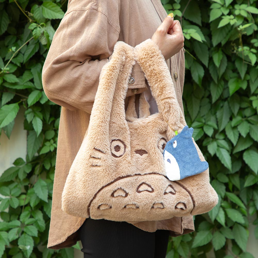バッグ totoro Snuggle up to Totoro with cosy new three-piece Ghibli bag