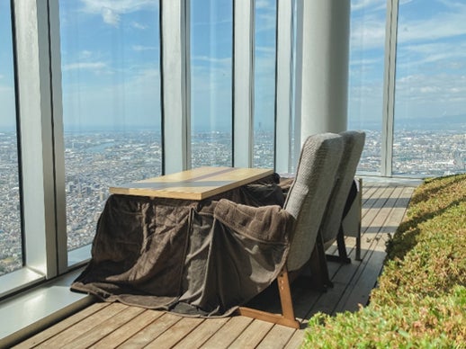 Eat at a kotatsu while enjoying the view from Osaka’s Harukas 300 Observatory this winter