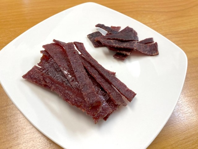 Can our gourmet writers tell luxurious wagyu beef jerky from the cheap imported beef stuff?