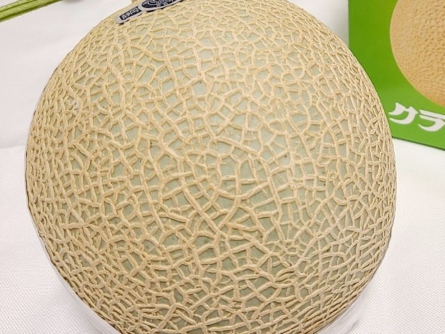 The one in which we sample top-notch melon in the Crown Melon