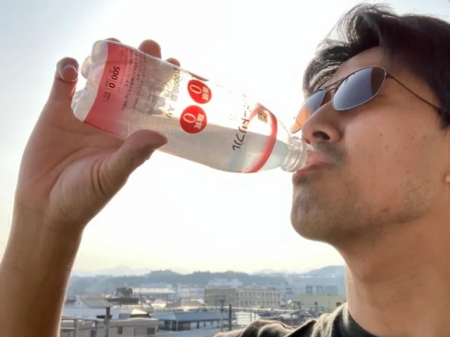 Why do Japan’s noisy-gulp drink commercials exist, and are they gross?【SN24 reader survey】