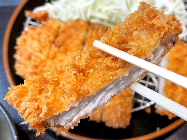 The most delicious way to eat tonkatsu blows people’s minds in Japan