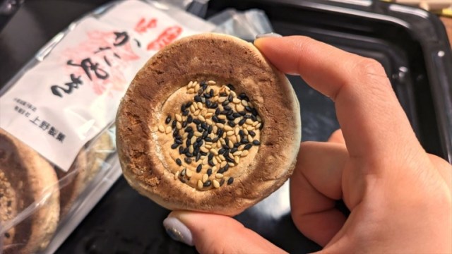 Japan’s hardest rice crackers, snacks of the shinobi, go soft, so do they have a reason to exist?