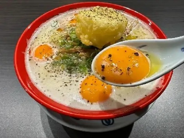 Fried mochi ice cream ramen appears in Japan to simultaneously hit three comfort food bullseyes