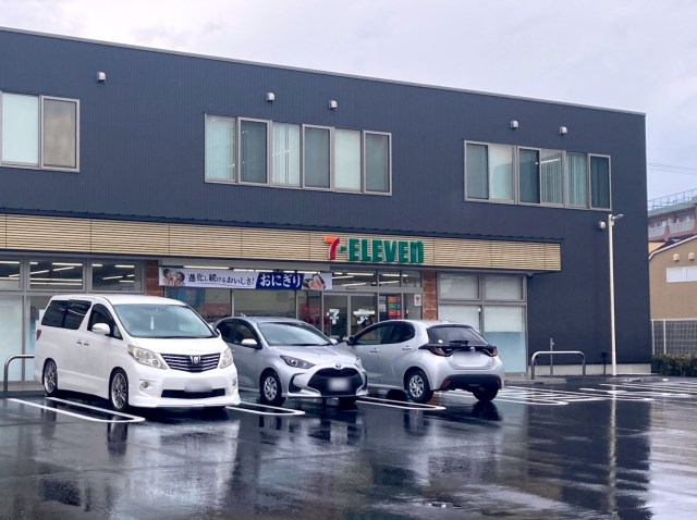 7-Eleven opens “next generation” SIP convenience store in Japan