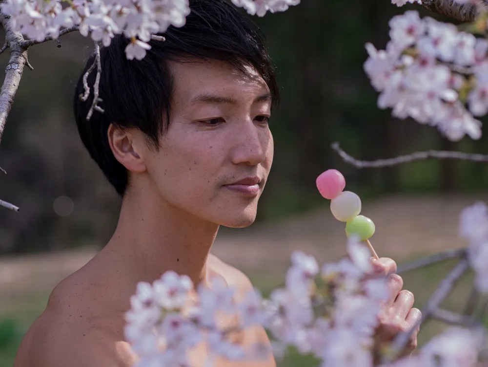 Starbucks has a mochi ice cream Frappuccino? New hanami dango hack