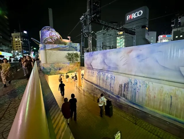 Japanese public toilet becomes a tourist attraction in Tokyo